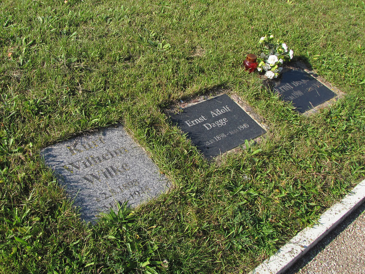 Baltijsk international cemetary