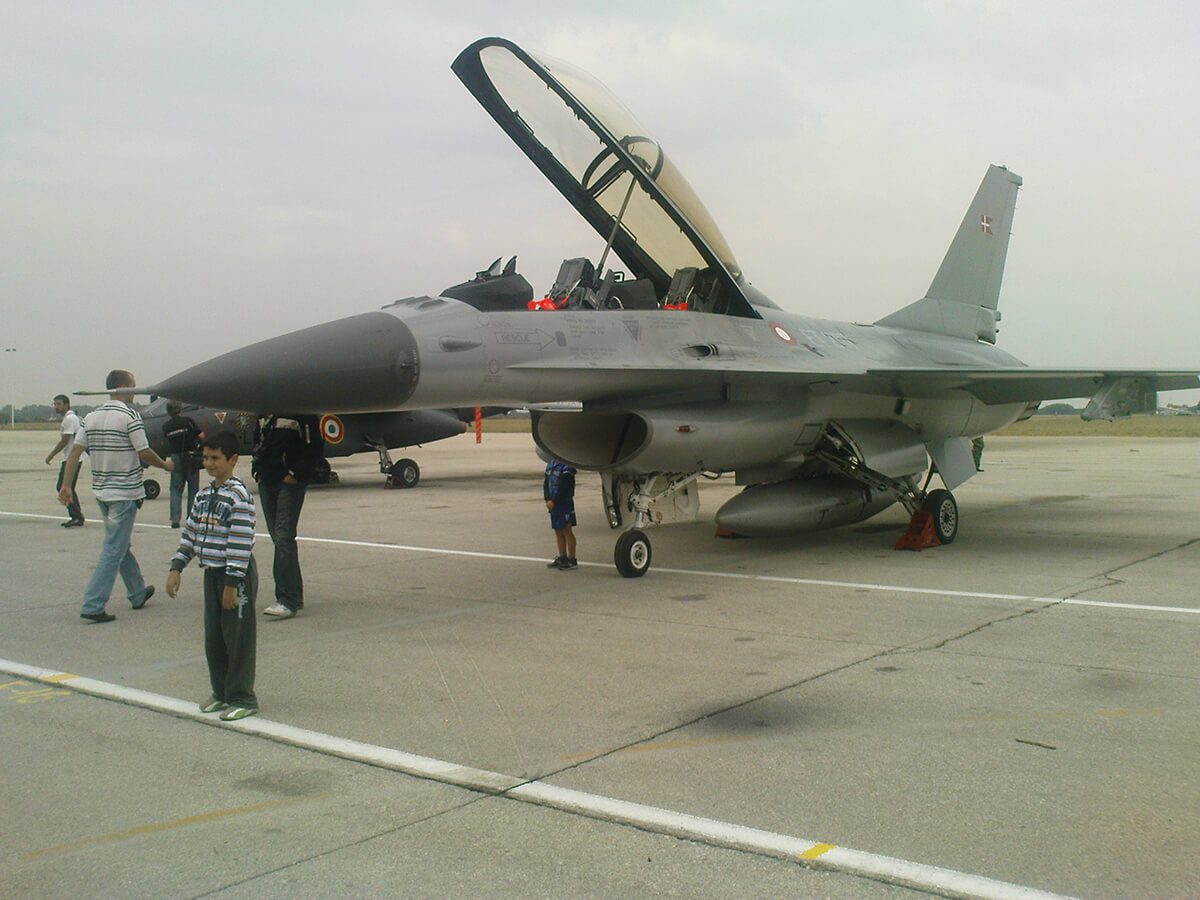 Aeromiting Batajnica 2009 danski F-16