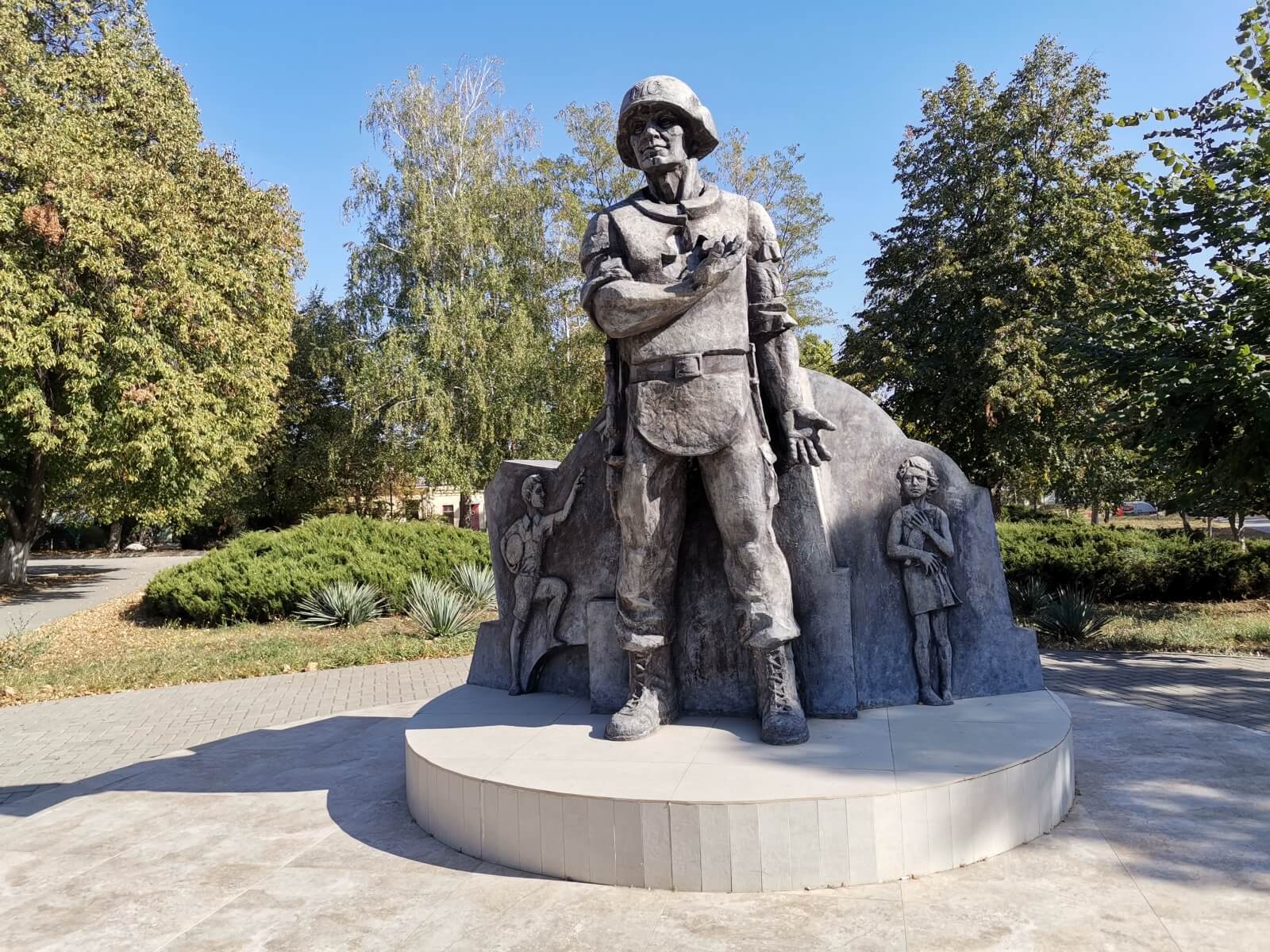 Bender spomenik Mirotvorac