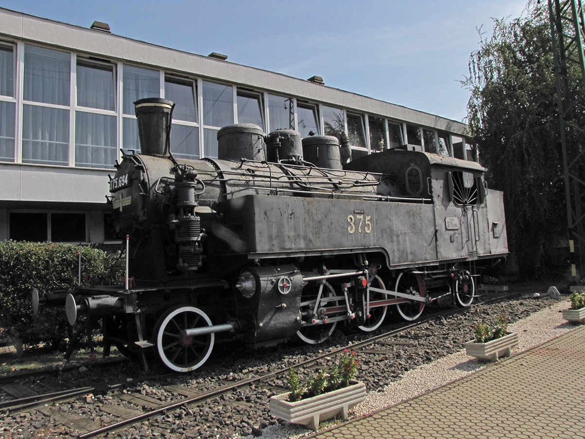 Nyiregyhaza steam locomotive MAV 375.694