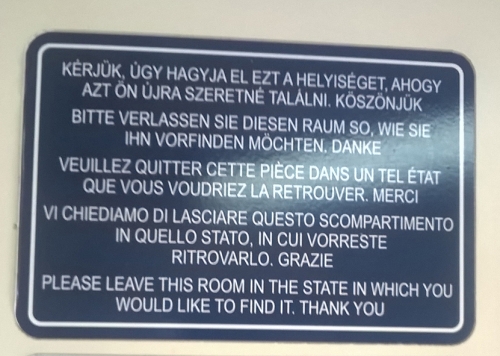 Train 1652  PAVA IC toilet text