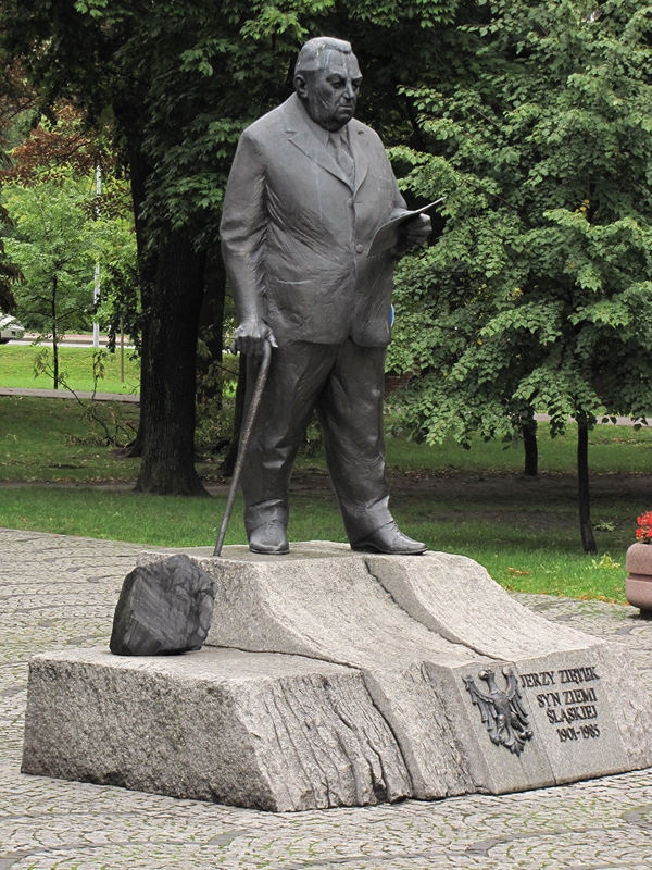 Katowice Pomnik Generała Jerzego Zietka