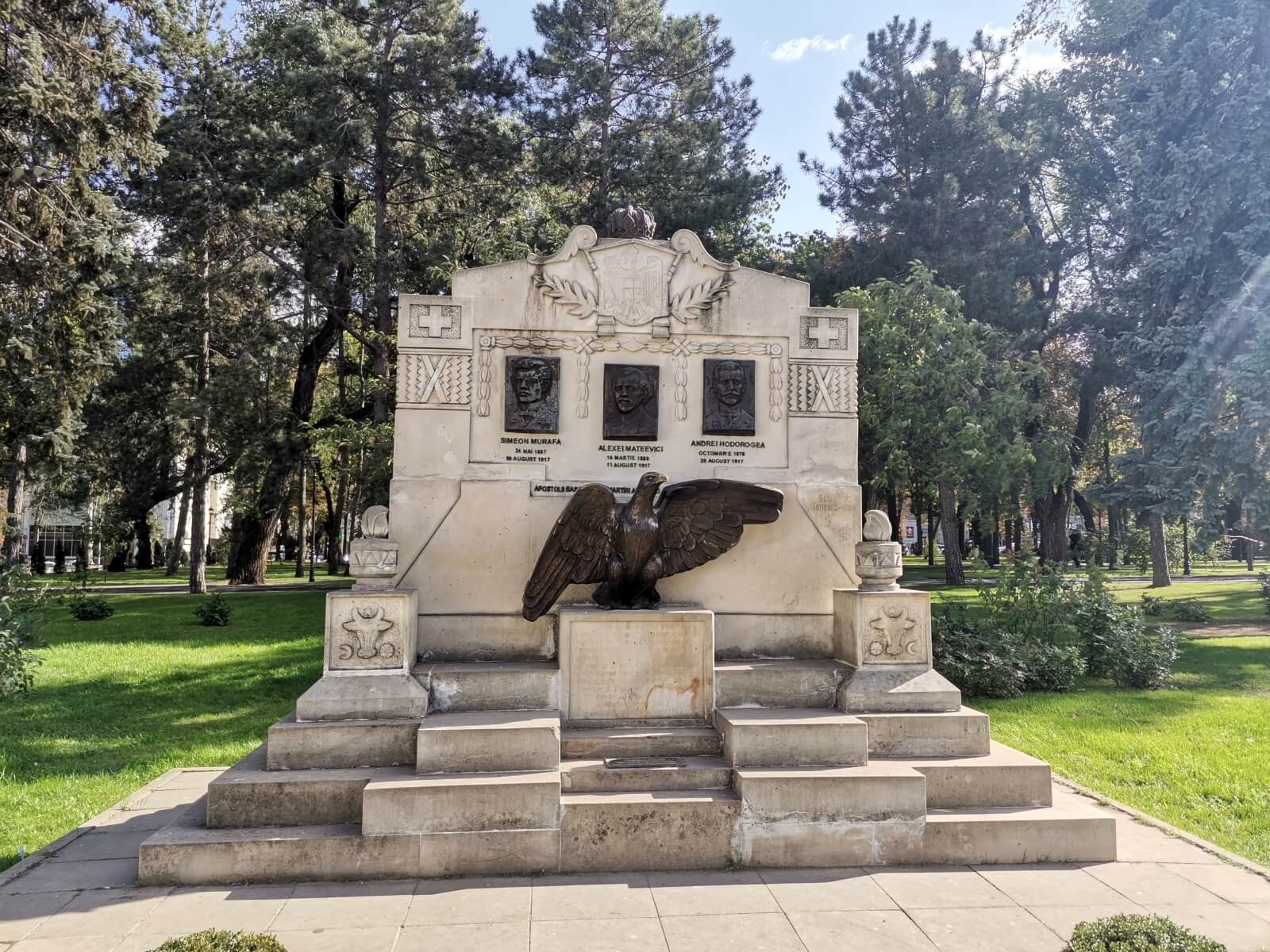 Kisinjev spomenik Saborni park