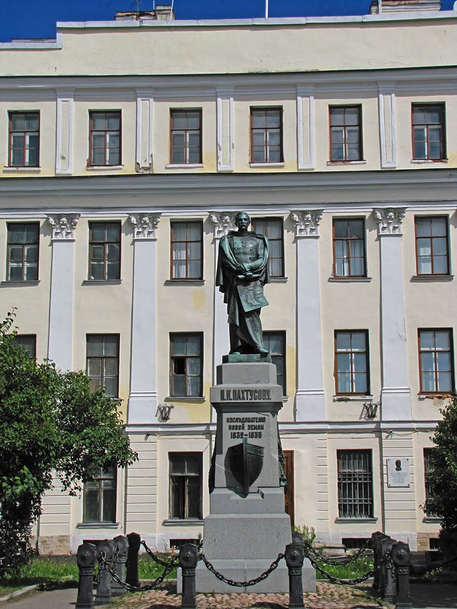 Kronštat - Spomenik Pahtusovu