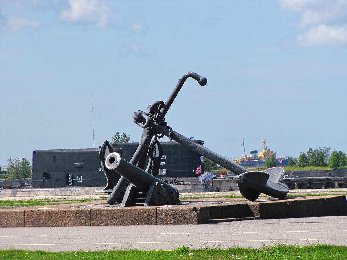 Kronštat - Spomenik poginulilma u utvrđenju Pavel