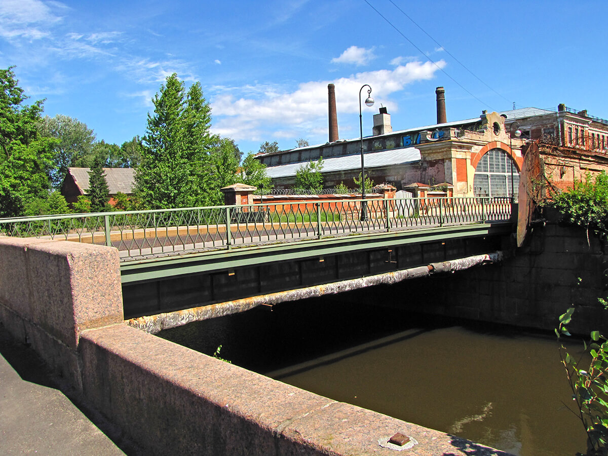 Kronštat - Most sa metalnim kolovozom