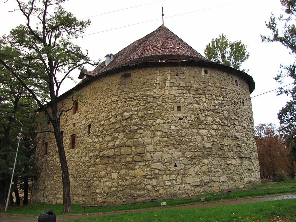 Lavov barutna kula
