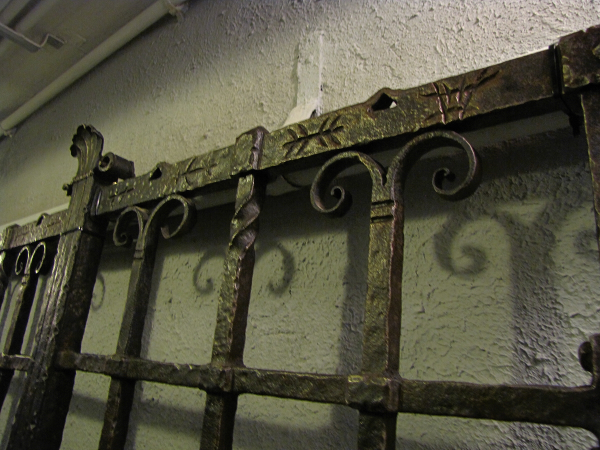 Bunker gate ancient runes