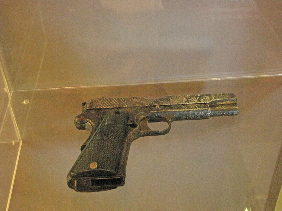 Museum Westerplatte pistol Vis35