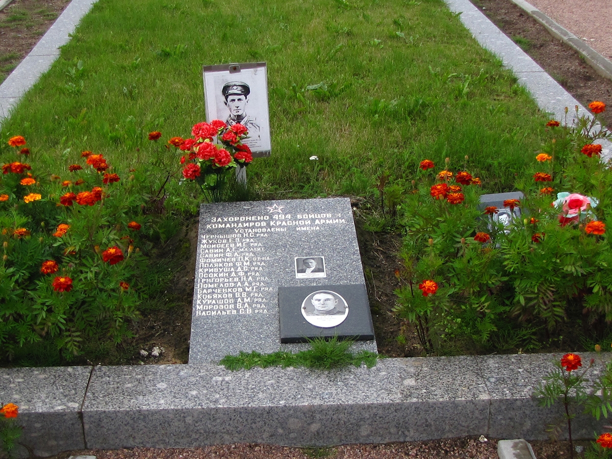 Nevsky Pyatachok bratskaya mogila