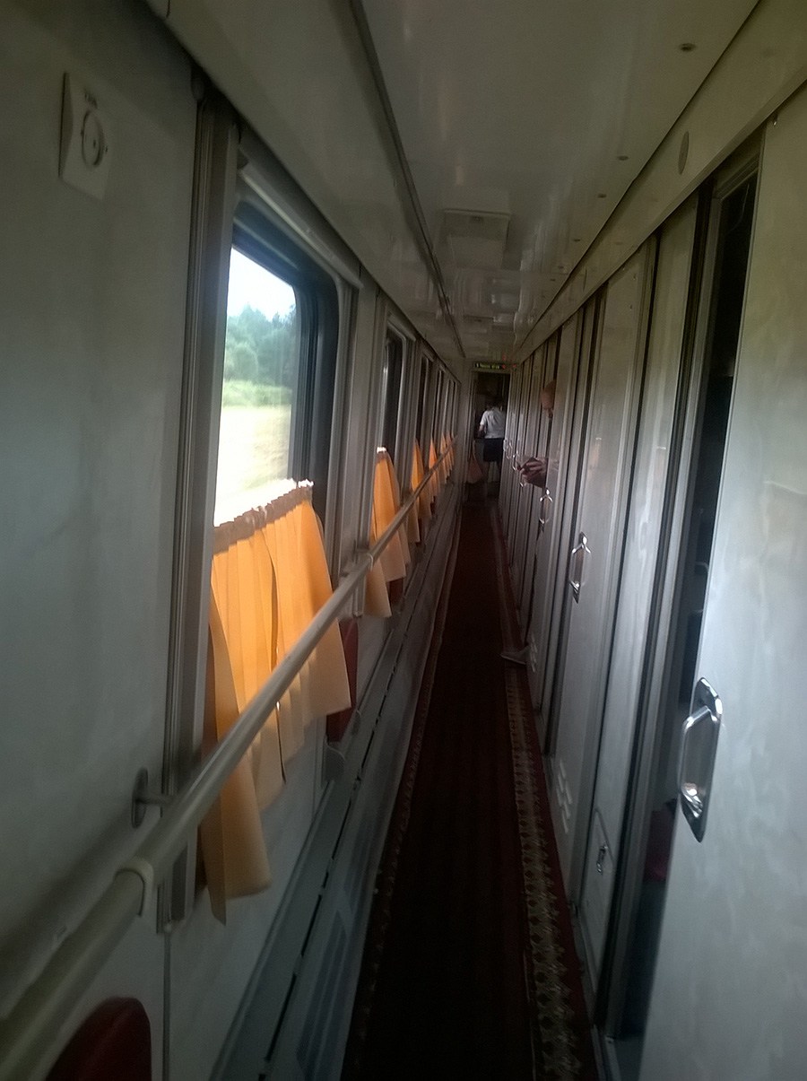 Train 096B coach