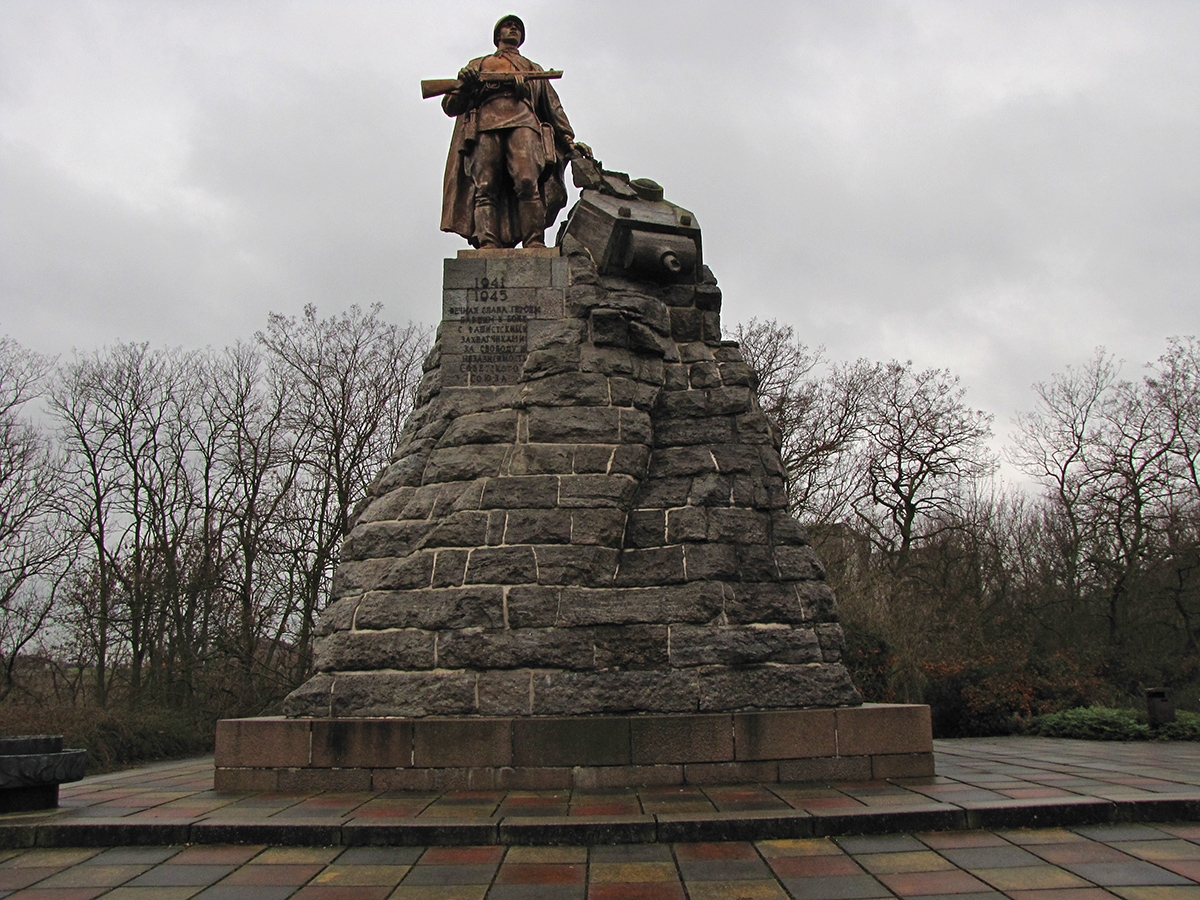 Seelow Heights Memorial monument