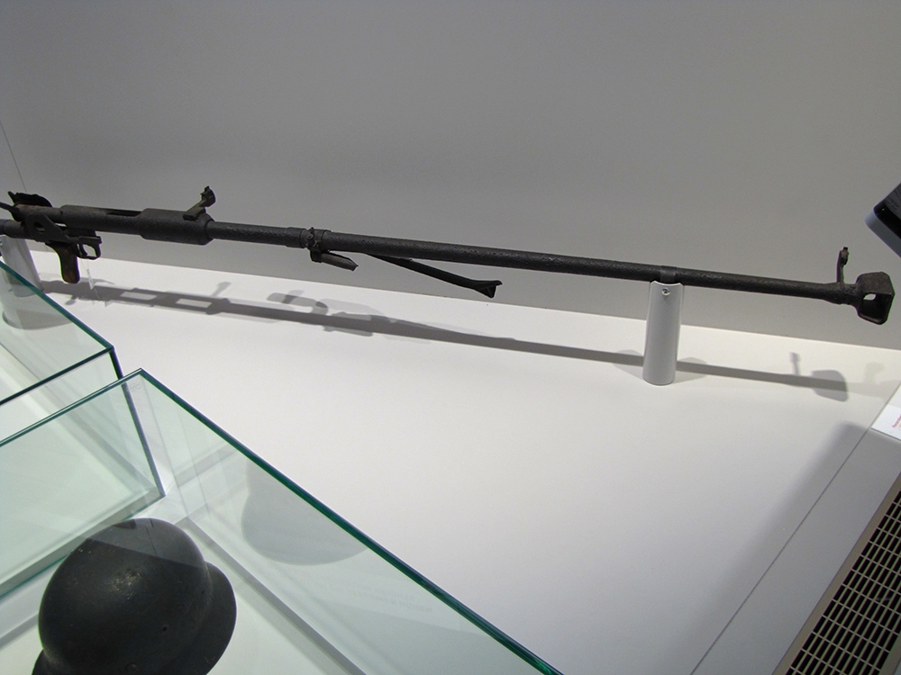 Antitank rifle