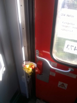 Train_Belgrade-Thessaloniki_door1