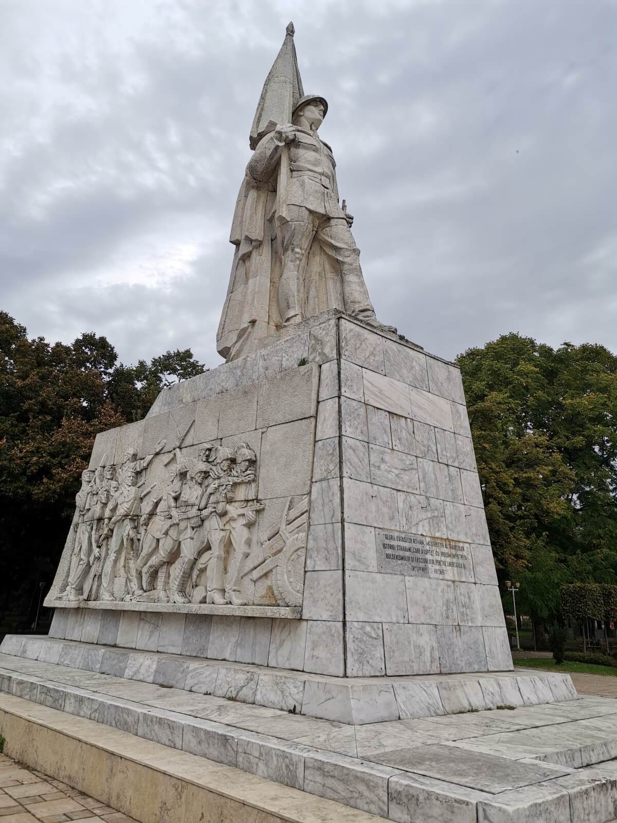 Temisvar  Monumentul Ostașului Necunoscut