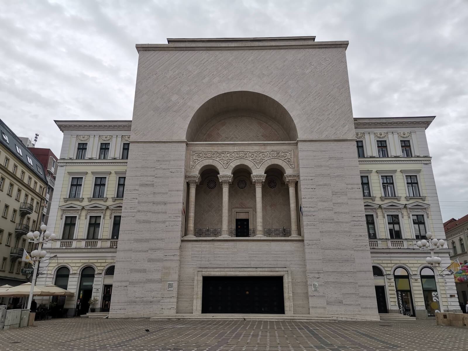 Temisvar zgrada opere