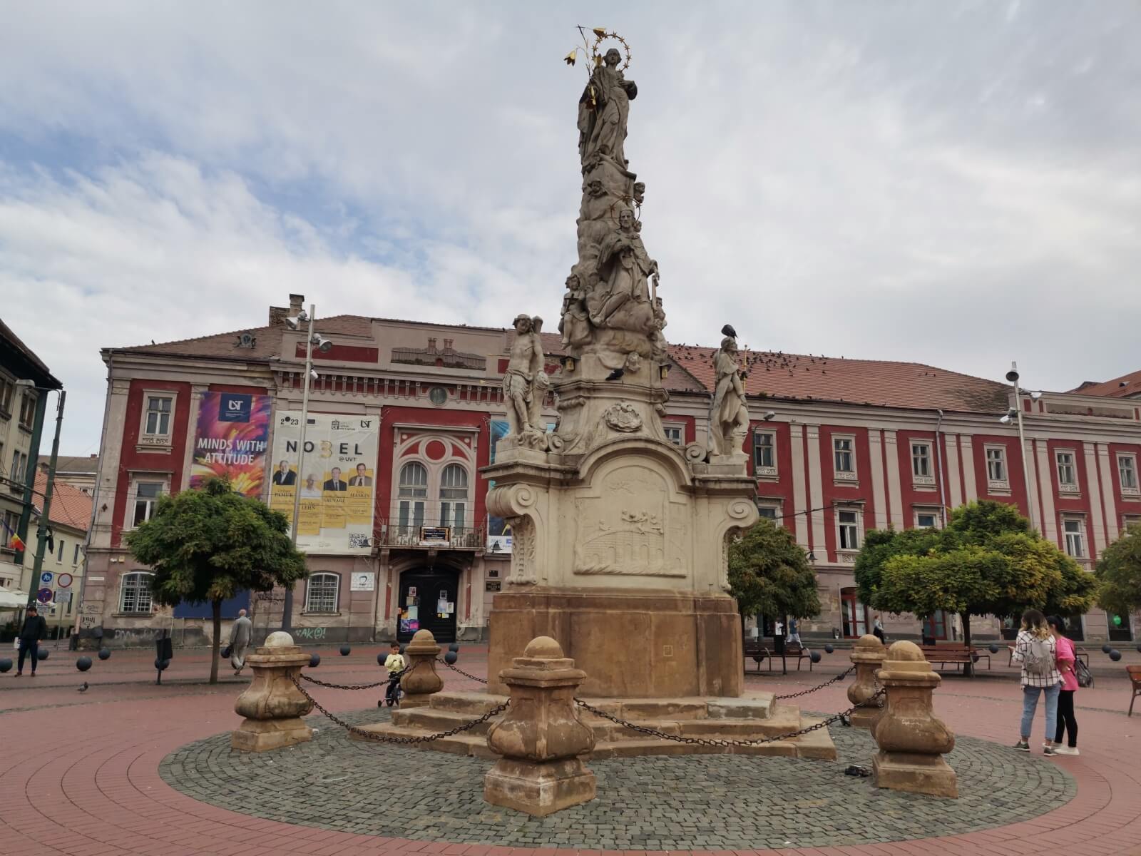 Timisoara Monumentul Sf Maria şi a Sf Nepomuk