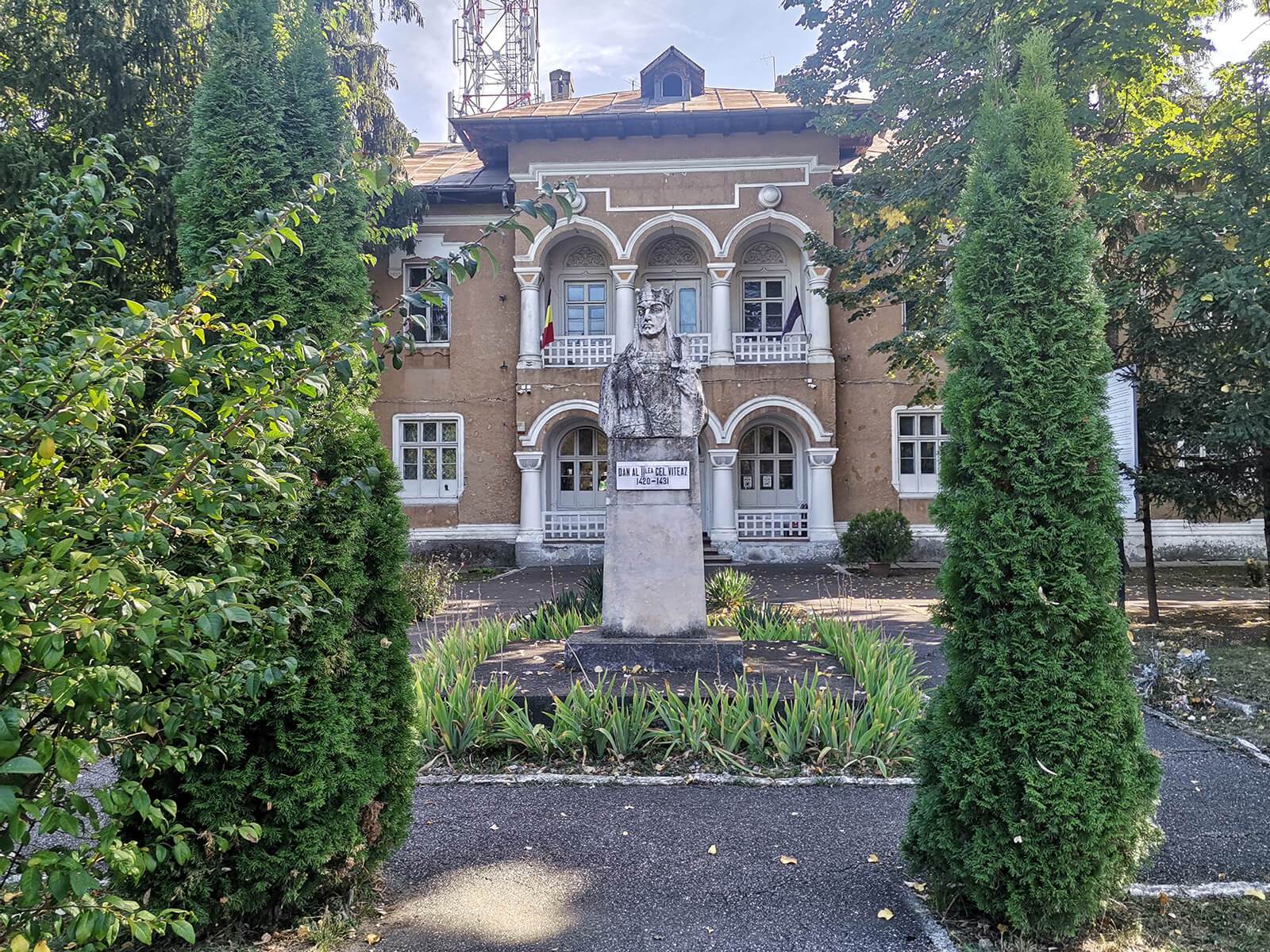 Trgoviste Cavalry School