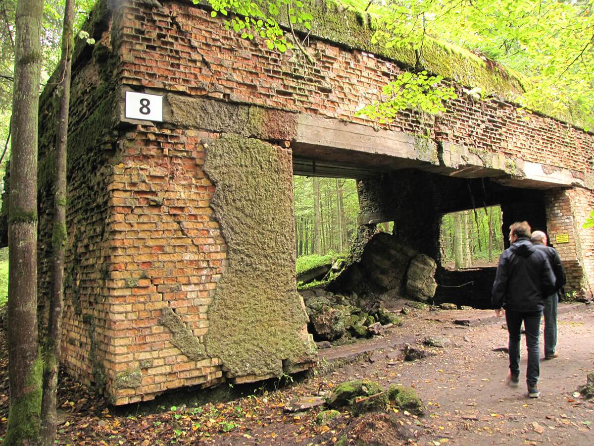 Vučja jazbina - Zgrada bezbednosne sluzbe