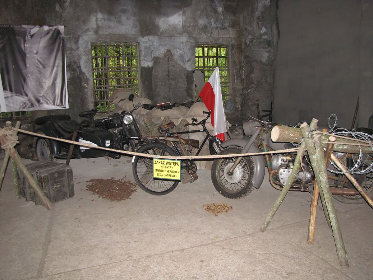 Vučja jazbina - izlozba