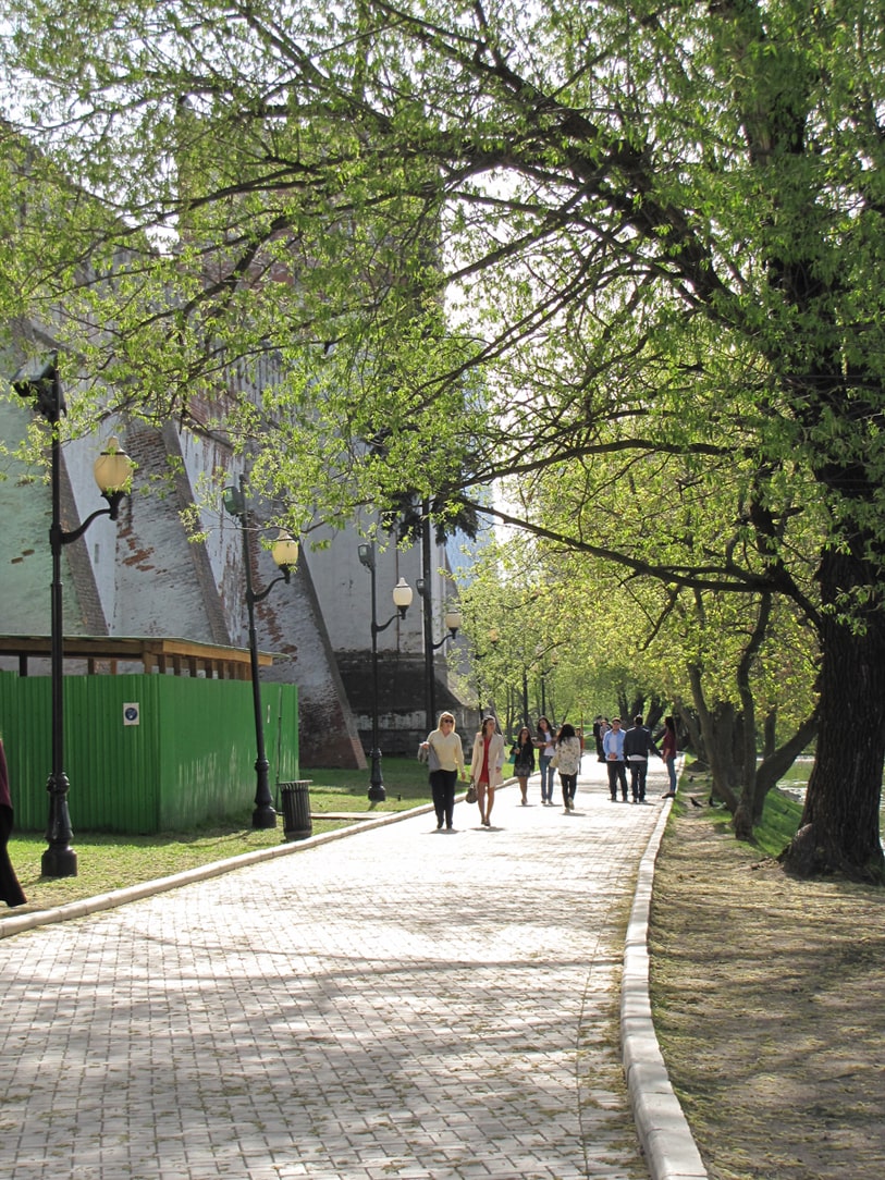 Москва, набережная Большого новодевичьего пруда