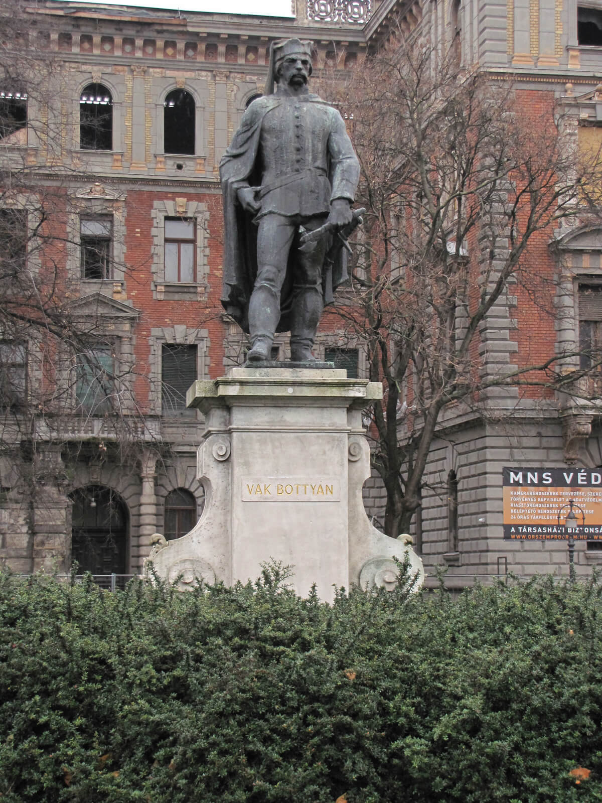 Andrasijev bulevar Hladna i tmurna Budimpešta