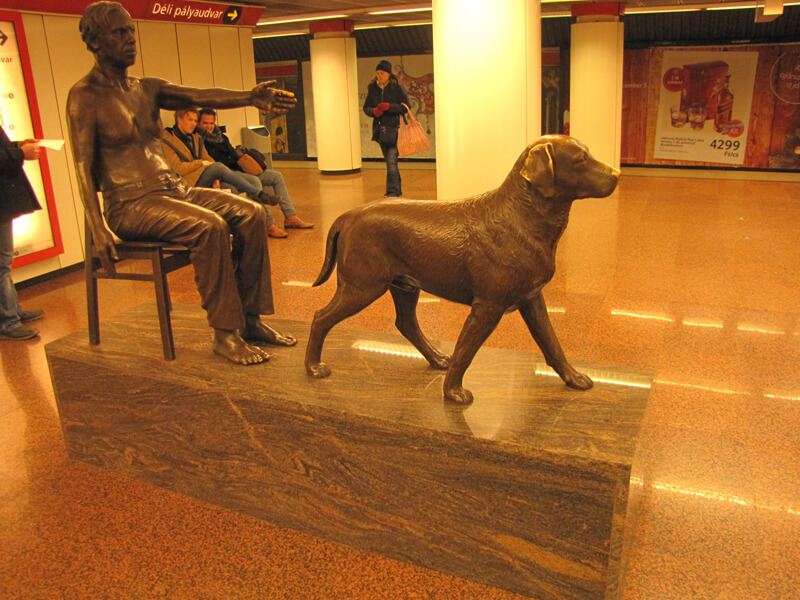 Metro station Kossuth Lajos Tér 